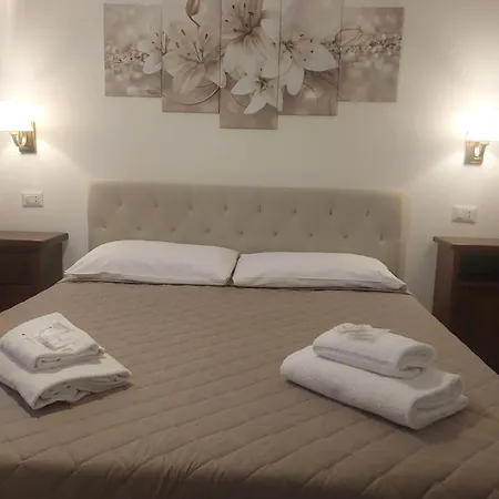 Speedy Guest Rooms - Camere Vicino Aeroporto E Fiera Fiumicino Exterior photo