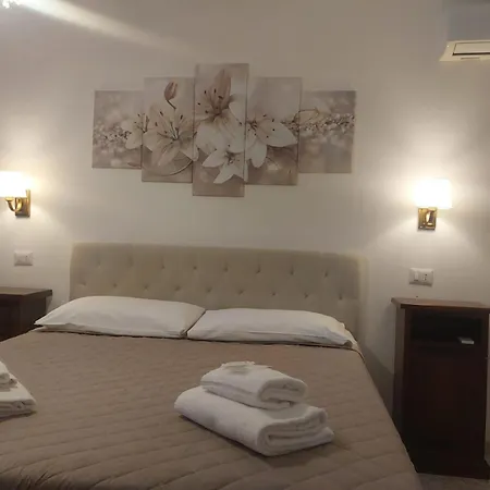 Speedy Guest Rooms - Camere Vicino Aeroporto E Fiera Fiumicino Exterior photo